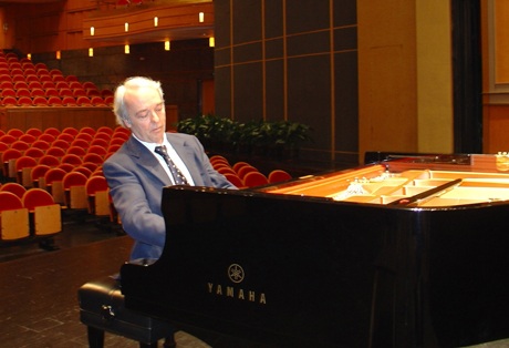 Andrea Bonatta, một trong những nghệ sỹ Piano xuất sắc nhất của Ý sẽ biểu diễn tại Việt Nam