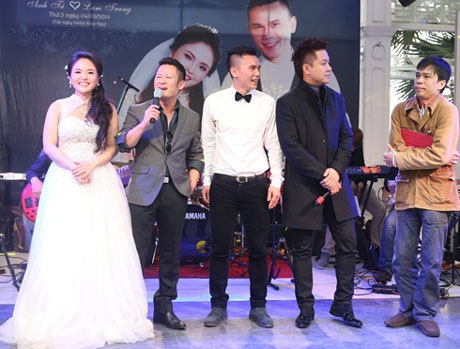 Nhóm "Quả dưa hấu" hội ngộ trong đám cưới... lần 3 của Anh Tú - 12 Tuấn Hưng đưa bạn gái đến dự đám cưới của người bạn thân
