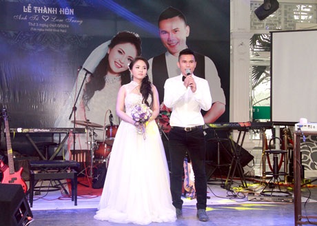 Nhóm "Quả dưa hấu" hội ngộ trong đám cưới... lần 3 của Anh Tú - 2 Khoảnh khắc trao nhẫn nguyện bên nhau suốt đời của cặp đôi Anh Tú- Lam Trang