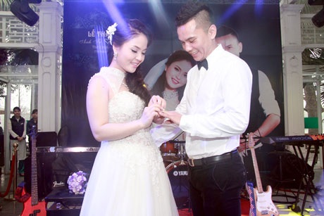 Nhóm "Quả dưa hấu" hội ngộ trong đám cưới... lần 3 của Anh Tú - 5 Khoảnh khắc trao nhẫn nguyện bên nhau suốt đời của cặp đôi Anh Tú- Lam Trang