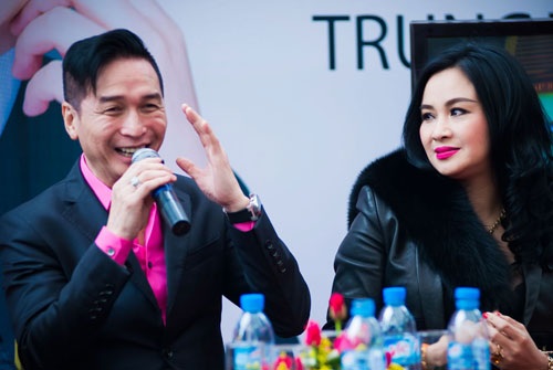 Diva Thanh Lam diện váy ngắn khoe đường cong nóng bỏng - 7 Nhiều người ngưỡng mộ nhan sắc rực rỡ của người đàn bà hát