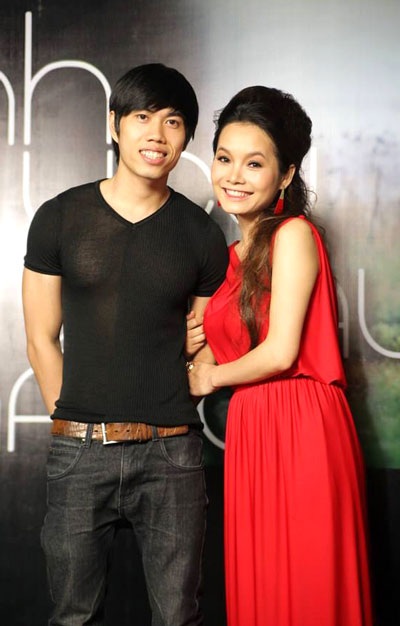 Đoàn Thúy Trang kết hôn với nhạc sĩ “Tình yêu màu nắng” - 1 Đoàn Thúy Trang kết hôn với nhạc sỹ Phạm Thanh Hà vào ngày 19/3 tới