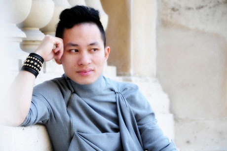 Tùng Dương: “Tôi chưa phải diễn ở sân khấu chuồng gà” - 4 Tùng Dương ghi dấu ấn vô địch nhận nhiều giải thưởng tại Giải âm nhạc Cống Hiến