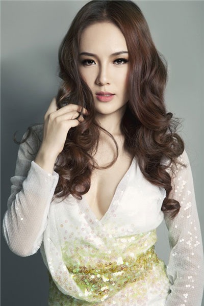 Phương Linh thay đổi phong cách tại Bài hát yêu thích - 2 Phương Linh