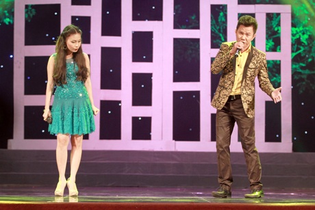 Hoài Linh "quậy tưng" trong liveshow "Ông ngoại - bà nội" - 3 Cẩm Ly - Quốc Đại song ca Cà phê miệt vườn