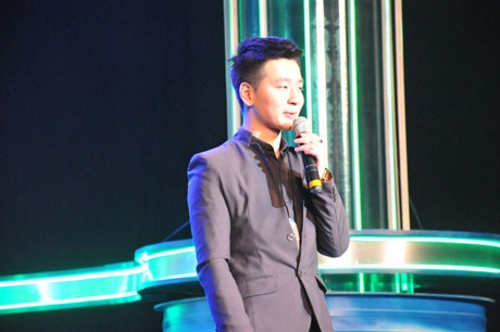 Ăn mặc kỳ quái, thí sinh Ngôi sao Việt bị giám khảo chỉ trích - 1 Ăn mặc kỳ quái, thí sinh Ngôi sao Việt bị giám khảo chỉ trích