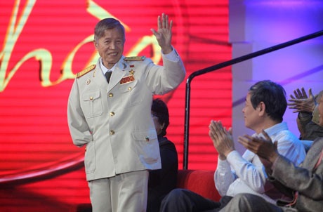 Quốc Trung rời ghế Giám đốc âm nhạc“Giai điệu Tự hào” - 4 Nhạc sỹ Thanh Phương đệm đàn cho tiết mục của NSND Thanh Hoa và ca sỹ trẻ Hoàng Yến