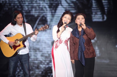 Quốc Trung rời ghế Giám đốc âm nhạc“Giai điệu Tự hào” - 3 Nhạc sỹ Thanh Phương đệm đàn cho tiết mục của NSND Thanh Hoa và ca sỹ trẻ Hoàng Yến