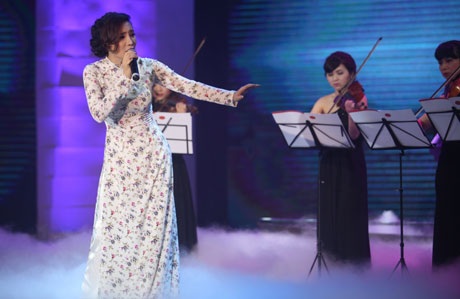 Quốc Trung rời ghế Giám đốc âm nhạc“Giai điệu Tự hào” - 5 Nhạc sỹ Thanh Phương chia sẻ, tiết mục trình diễn của Hồ Quỳnh Hương được dàn dựng đặc biệt