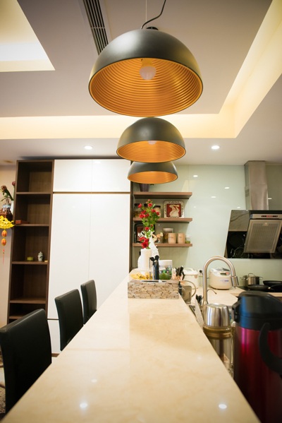 Ngắm căn hộ “triệu đô” của diễn viên Hải Anh - 3 Phòng bếp ấm cúng và sang trọng nhà diễn viên Hải Anh