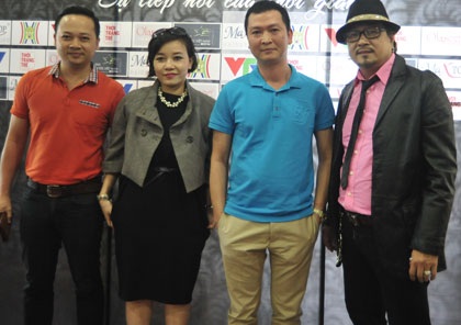 Khởi động cuộc thi “Ngôi sao ngành tóc Việt Nam 2014” - 1 Một số thành viên ban giám khảo tại buổi họp báo mới đây tại Hà Nội