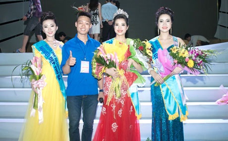 Đỗ Thị Huệ giành vương miện "Người đẹp Hạ Long 2014" - 6 Top 3 người đẹp nhất cuộc thi