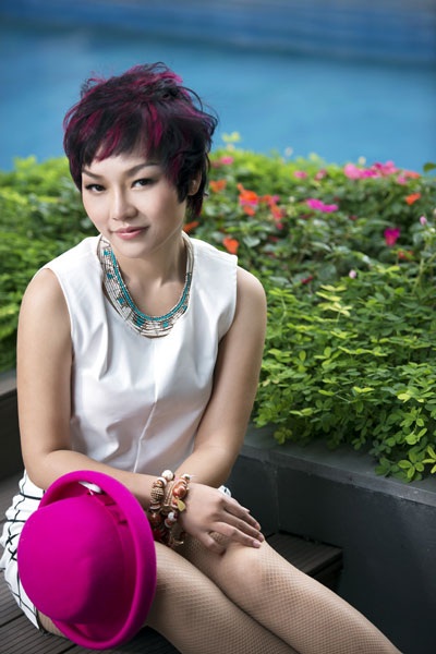 “Gái một con” Thái Thùy Linh ngày càng quyến rũ - 2 Hà Thanh