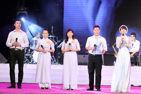 Mỹ Tâm hòa giọng cùng ba diva nhạc Việt - 5 Hà Thanh