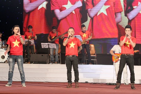 Mỹ Tâm hòa giọng cùng ba diva nhạc Việt - 18 Hà Thanh