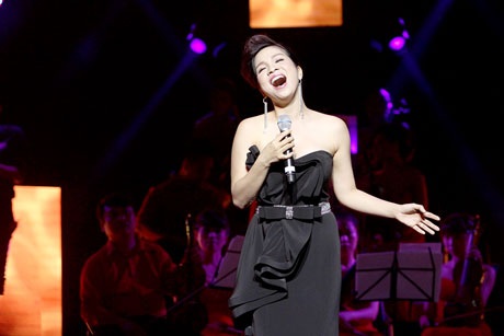 Tùng Dương khen Trọng Tấn “không cao nhưng người khác phải ngước nhìn” - 14 <i style=mso-bidi-font-style:
normal>Bài:
