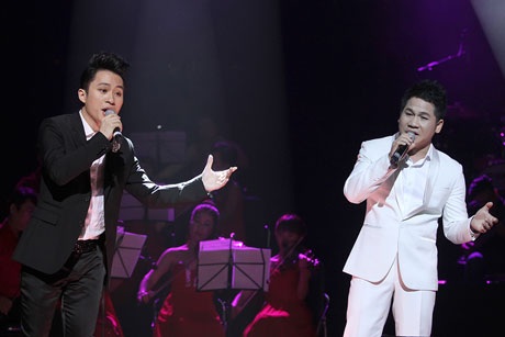 Tùng Dương khen Trọng Tấn “không cao nhưng người khác phải ngước nhìn” - 6 <i style=mso-bidi-font-style:
normal>Bài:
