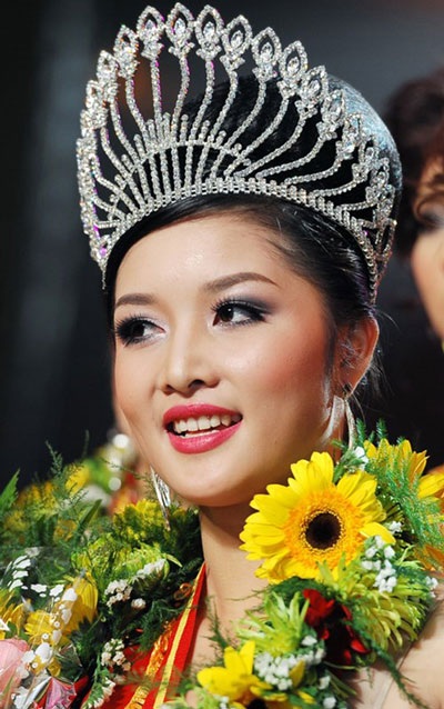 Hoa hậu Triệu Thị Hà không bị tước vương miện - 1 Theo kết luận của Thanh tra Bộ VH,TT&DL, chưa có quy định về việc thu hồi danh hiệu Hoa hậu