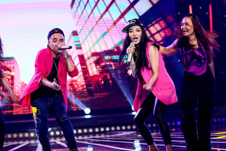 Một số hình ảnh biểu diễn của Phạm Thu Hà trong đêm 31/5