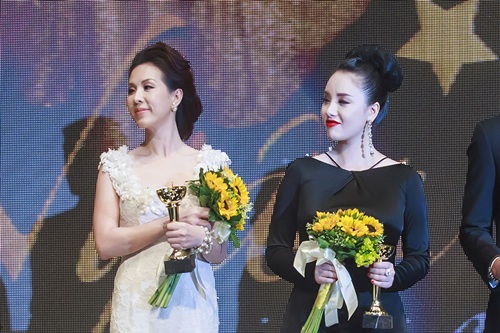 Người đẹp Lương Thu Hương là nữ hoàng đêm hội - 9 Thu Hương và những nghệ sĩ được vinh danh tại Đêm hội chân dài