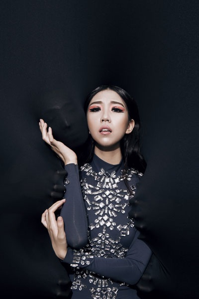Nữ ca sĩ Min ra mắt “Nhớ” - 2 Min trong MV Nhớ