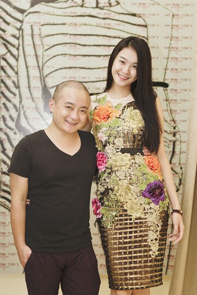 Nghệ sĩ đến chúc mừng NTK Cao Minh Tiến khai trương showroom mới - 9 Người mẫu Phan Hà Phương cũng đến dự sự kiện