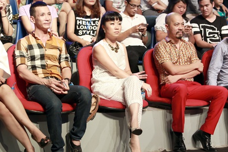 Trần Huyền My dẫn đầu Top Sao Mai điểm hẹn được đi tiếp - 20 Các nghệ sĩ chăm chú theo dõi phần thi của các thí sinh