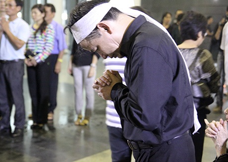 Nhà báo Phương Vũ, con trai trưởng của nhà văn Tô Hoài lo lắng chuẩn bị lễ tang cho cha cả tuần nay