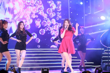 Thanh Tùng đăng quang "Ngôi sao Việt 2014" - 11 Hà Thanh
