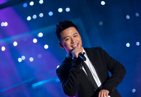 Ca sỹ Tuấn Hưng