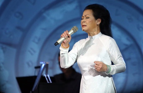 Lần thứ 2 trở về, Khánh Ly sẽ thể hiện nhạc phẩm của nhiều nhạc sĩ khác.Į..