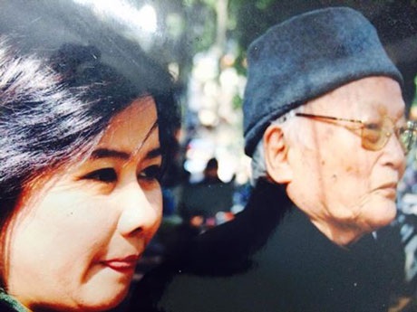 Văn nghệ sĩ và chuyện chưa kể về “Ông Dế Mèn” - 3 Nhà văn Tô Hoài và nhà văn Nguyễn Thị Thu Huệ (Ảnh: NS cung cấp)