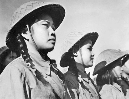 “Tri ân và chia sẻ” với các thế hệ thanh niên xung phong - 1 “Tri ân và chia sẻ” với các thế hệ thanh niên xung phong