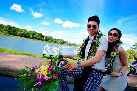 <b style=mso-bidi-font-weight:
normal>Hà Thanh