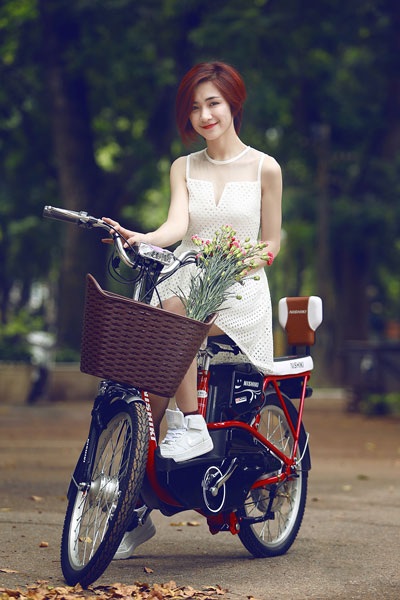 Hòa Minzy đại diện hình ảnh cho xe đạp và xe đạp điện NISHIKI Nhật Bản - 3 Hòa Minzy đại diện hình ảnh cho xeĠđạp và xe đạp điện NISHIKI Nhật Bản