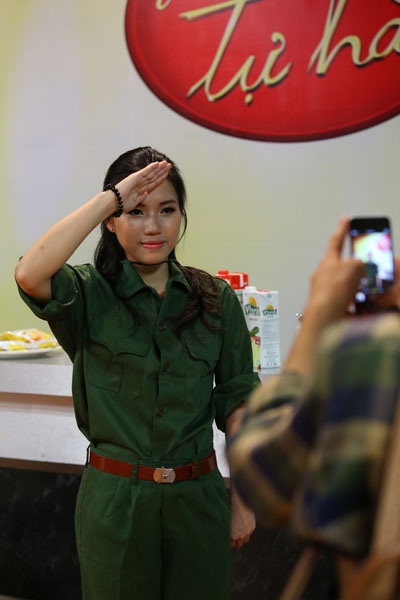 Phương Vy tham gia chương trình tháng này