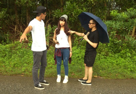 Nữ ca sĩ Min xách ba lô đi tìm tình yêu - 2 <b style=mso-bidi-font-weight:
normal>Hà Thanh