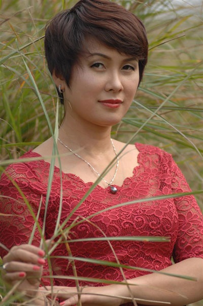 Nhà văn Quỳnh Trang: “Nghiện ngôn tình sẽ biến thái tâm hồn”