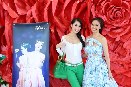 Ca sĩ Quế Vân tươi trẻ bên Pha Lê - 6 Hà Thanh