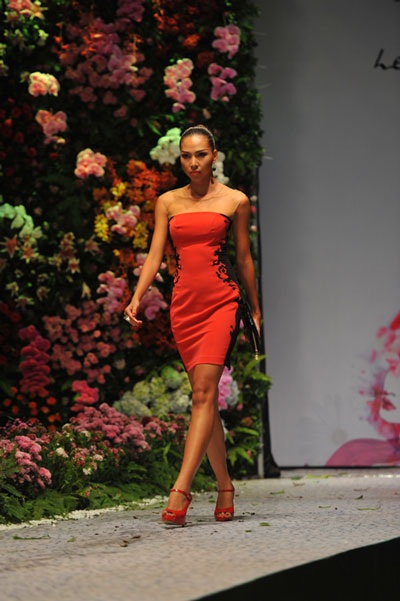 Dàn mẫu "khủng" trình diễn BST của Eva de Eva trong Đẹp Fashion Runway 3 - 8 Người mẫu Minh Triệu