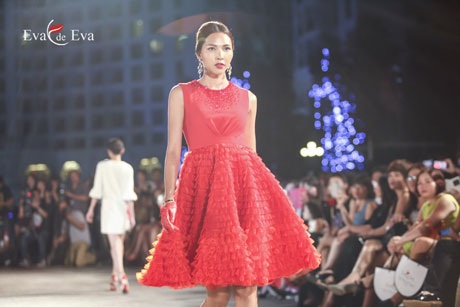 Toàn cảnh Show diễn của Eva de Eva tại Đẹp Fashion Runway 3 - 13 Dàn Model trình diễn BST La Rose De France của Eva de Eva