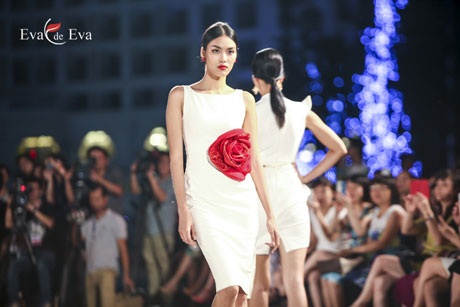 Toàn cảnh Show diễn của Eva de Eva tại Đẹp Fashion Runway 3 - 14 Dàn Model trình diễn BST La Rose De France của Eva de Eva