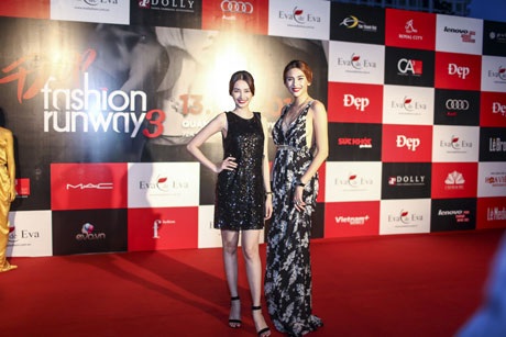 Toàn cảnh Show diễn của Eva de Eva tại Đẹp Fashion Runway 3 - 3 Eva de Eva đã đưa cả Paris đến Hà Nội trong không gian Show diễn của Đẹp Fashion Runway 3