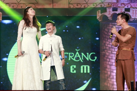 Quán quân The Voice Kids cười giòn trước lời tếu của Xuân Bắc