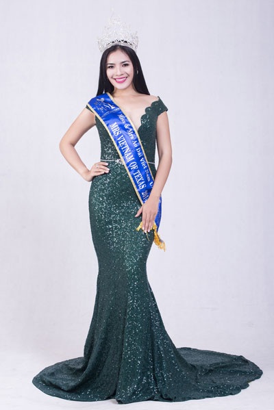 Hoa hậu Phu nhân áo dài Bích Dự dịu dàng khoe sắc - 1 <b style=mso-bidi-font-weight:
normal>Hà Thanh
