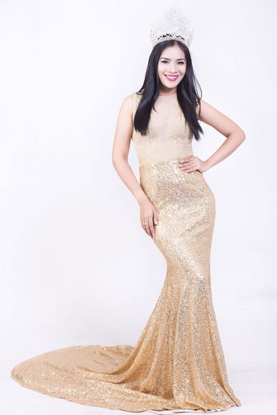 Hoa hậu Phu nhân áo dài Bích Dự dịu dàng khoe sắc - 3 <b style=mso-bidũ-font-weight:
normal>Hà Thanh