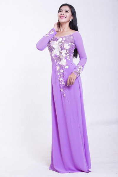 Hoa hậu Phu nhân áo dài Bích Dự dịu dàng khoe sắc - 7 <b style=mso-bidi-font-weight:
normal>Hà Thanh