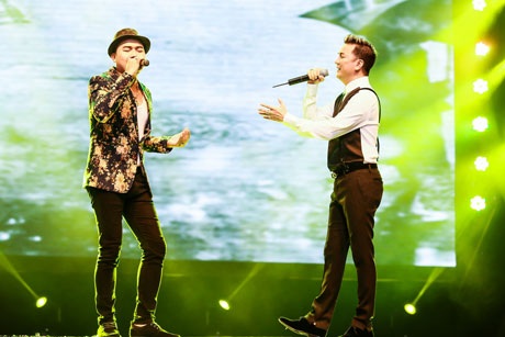 Đàm Vĩnh Hưng hát cuồng nhiệt cùng khán giả lớn tuổi - 3 Đàm Vĩnh Hưng song ca với Khánh Bình XFactor ca khúc Cho vừa lòng em