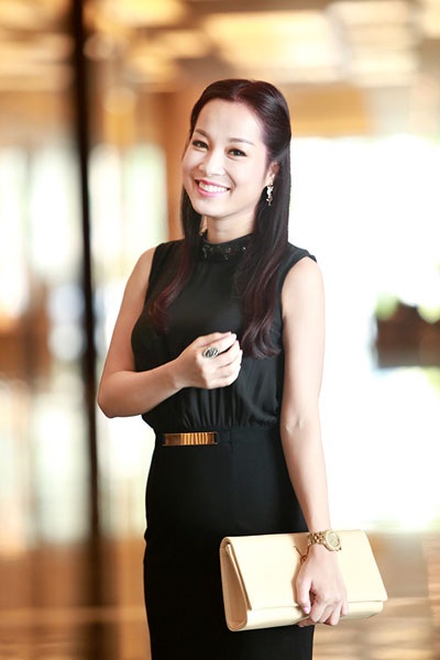 Lã Thanh Huyền tái xuất đẹp rạng rỡ - 9 Minh Hương của Nhật Ký Vàng Anh ngày nào giờ nền nã và phong cách thời trang tinh tế