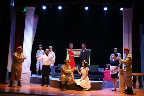 Cảnh trong vở Bản danh sách điệp viên